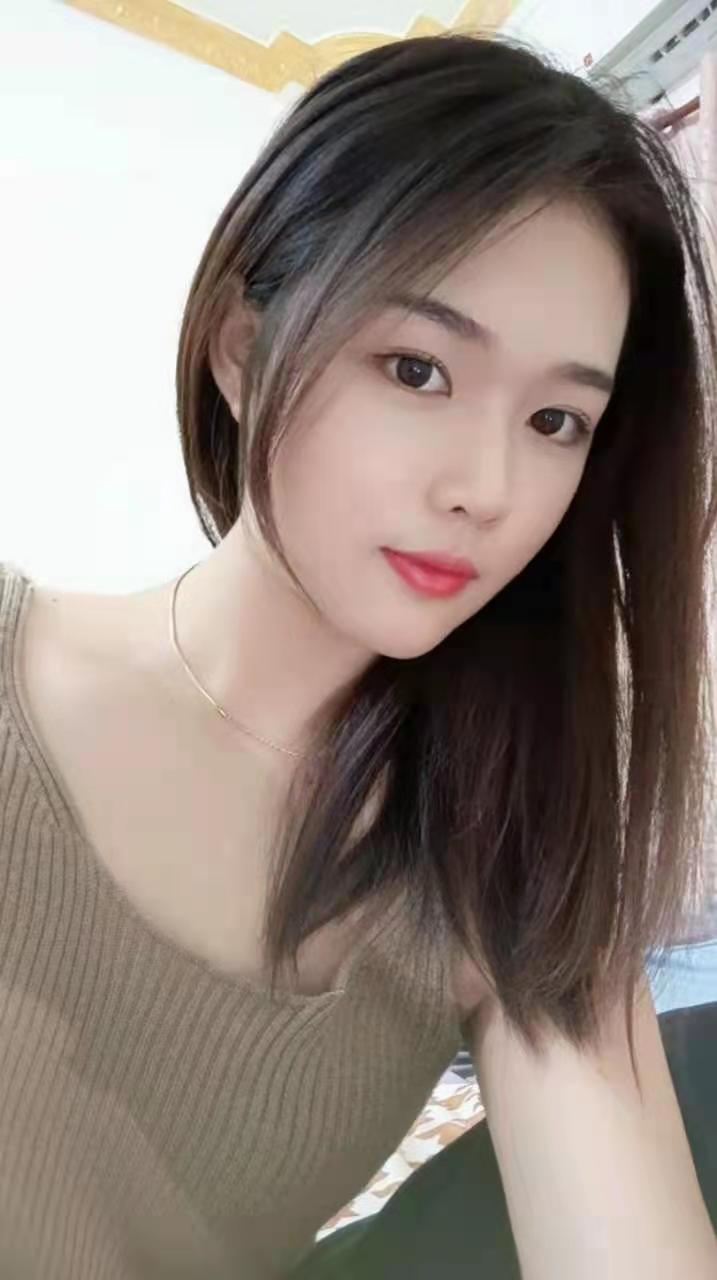 生活压力大 下海兼职